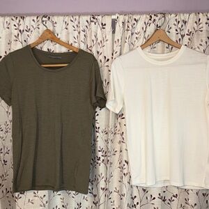 Women's Short Sleeve Crewneck Tees - Olive Green and White